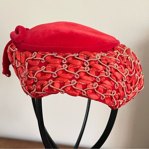 Vintage Red Velvet Juliette Cap - Picture 5 of 9